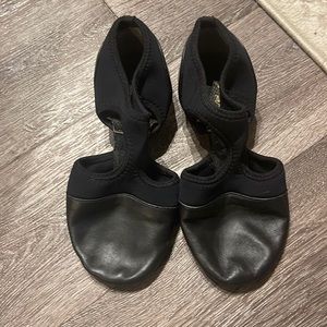 Black Capezio Leather Elastic Teaching Sandal Size 9M